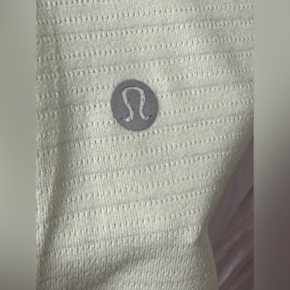 Lululemon M/L Womens Tank Pastel Green Perforated Better Each Day Activewear wb - Picture 4 of 6